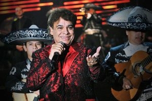 Habrá pop-up shop de Juan Gabriel en el Zócalo de la CDMX
