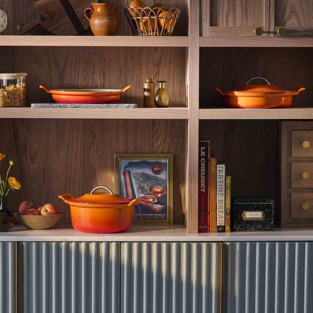 En su centenario, la icónica marca francesa Le Creuset lanza Modern Heritage, una refinada colección que fusiona su diseño artesanal