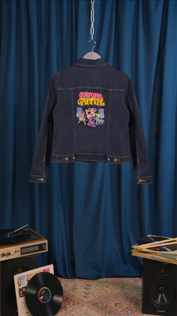 Platicamos con Maldito Perrito, el artista encargado de crear el arte y la prendas de Levis en su edición 2025 del Corona Capital