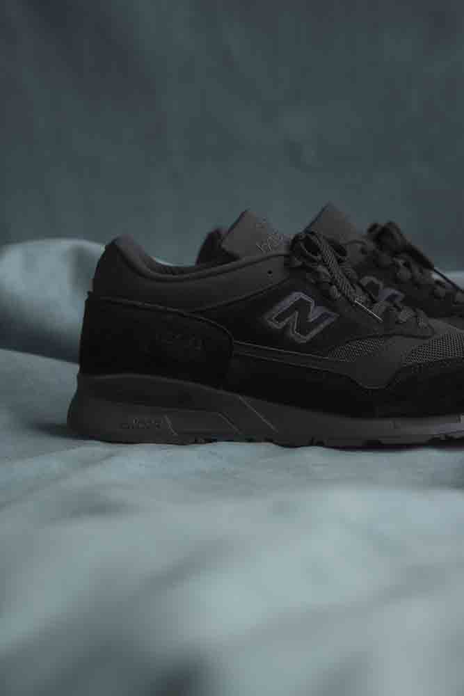New Balance presenta su lookbook Made in UK con las siluetas Allerdale y 1500. La colección celebra la artesanía y el legado británico