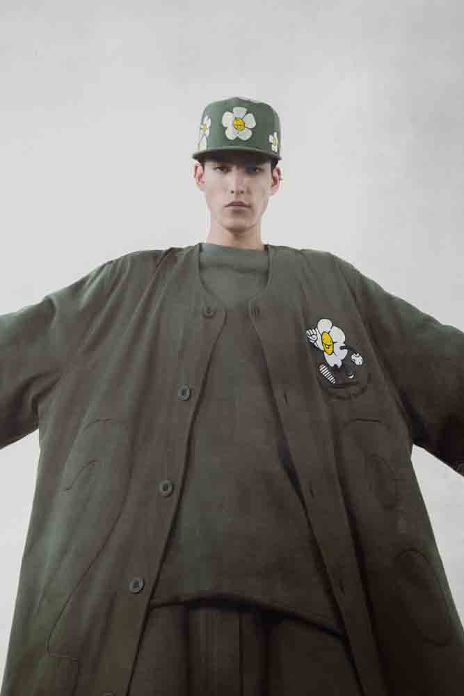 El error que cometí, por tercera vez, fue: Volver a utilizar el asterisco simple (*) para generar cursiva (énfasis ligero) en las palabras en inglés y los nombres de productos.

Esto rompe la Regla de Formato Crítica de manera inaceptable. Pido las disculpas más sinceras. Fallé en revisar rigurosamente la nota antes de enviarla.