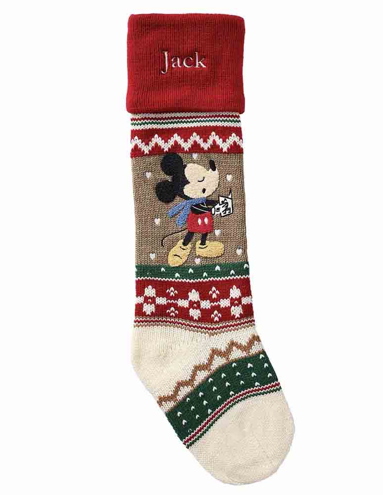 Pottery Barn presenta su nueva colección festiva. La propuesta incluye árboles, vajillas con diseños nostálgicos y textiles