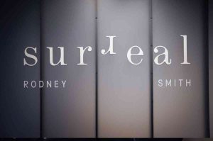 Surreal. Rodney Smith llega al Museo Franz Mayer: la primera exposición del fotógrafo en México