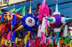El Palacio de Minería abre su Taller de Piñatas: Arma tu piñata para las posadas