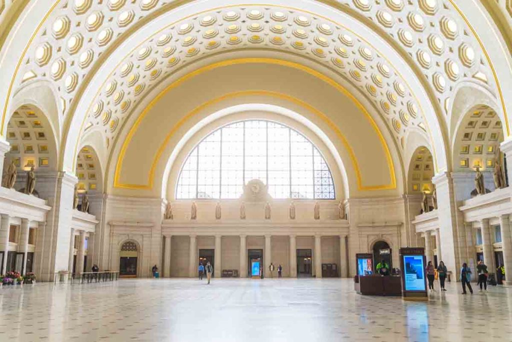 D.C. es un museo vivo de arquitectura, donde el Partenón se encuentra con el brutalismo. Un recorrido por los 12 edificios más icónicos