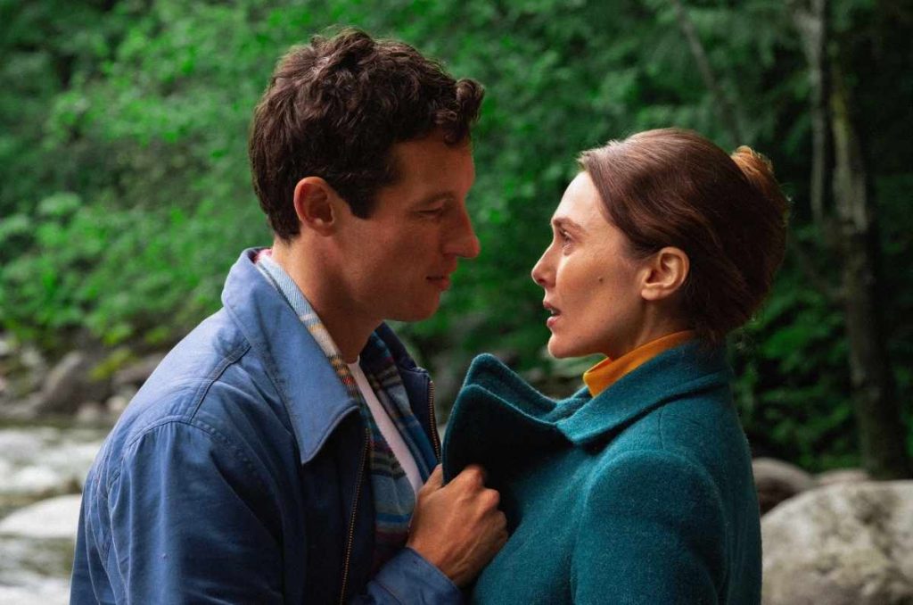 Callum Turner, Elizabeth Olsen
Credit: Leah Gallo