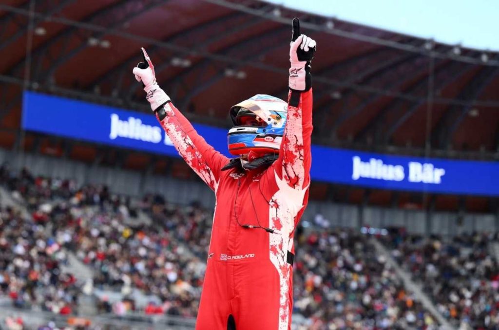 Oliver Rowland de Nissan