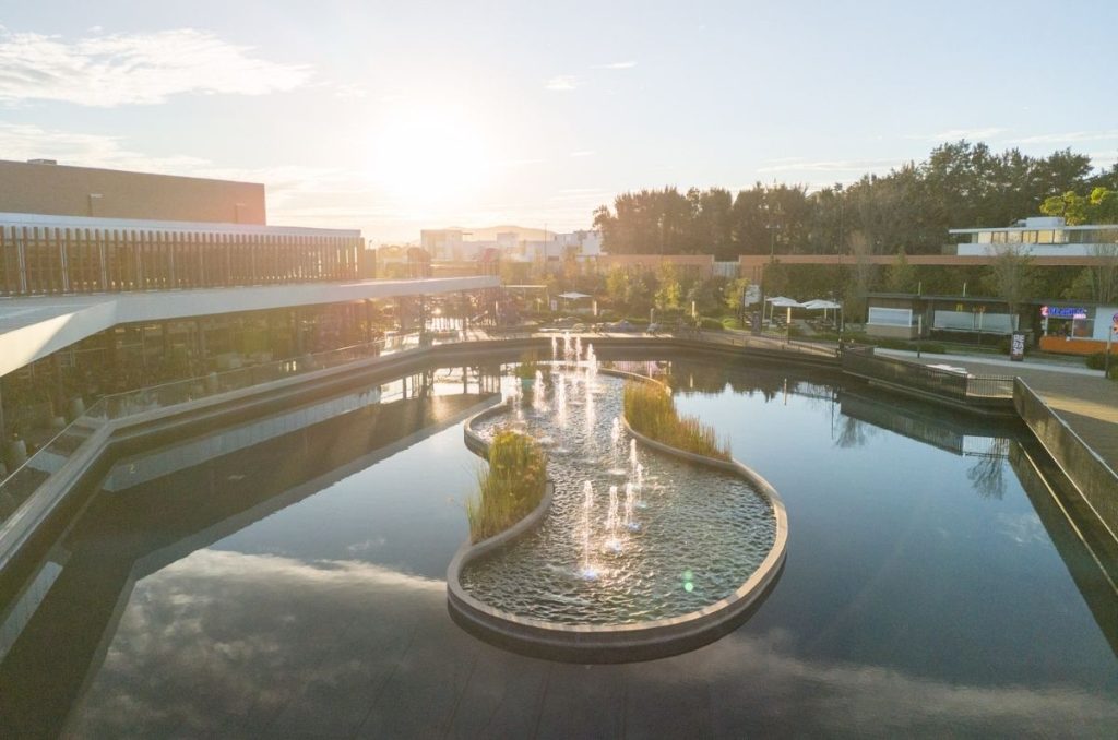Lago en Galerías Santa Anita
