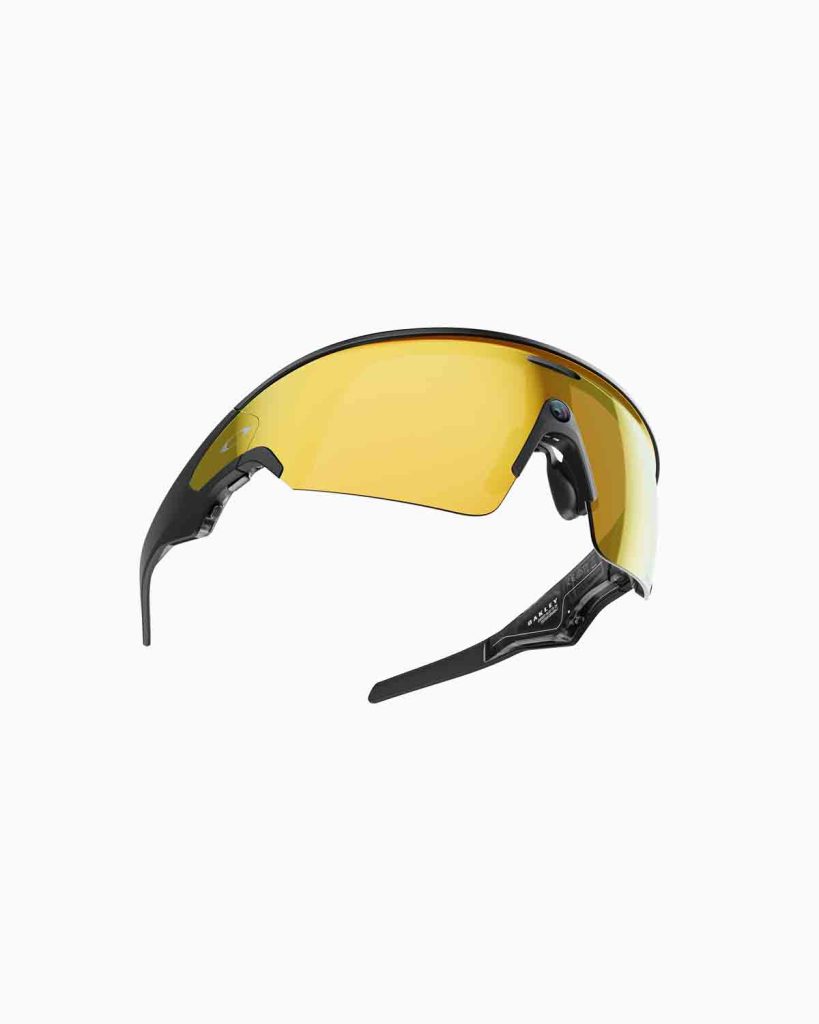 La primera línea inteligente de Oakley, diseñada con lentes PRIZM y resistencia extrema, se integra con plataformas deportivas