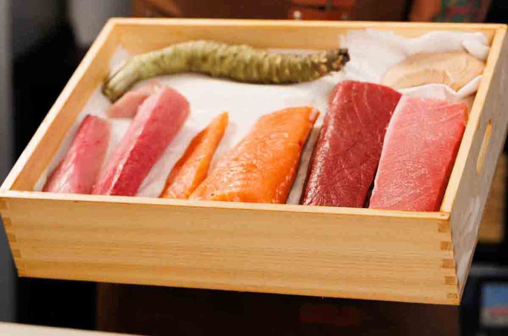 Mondrian te trae Yoko: el restaurante favorito de Bad Bunny