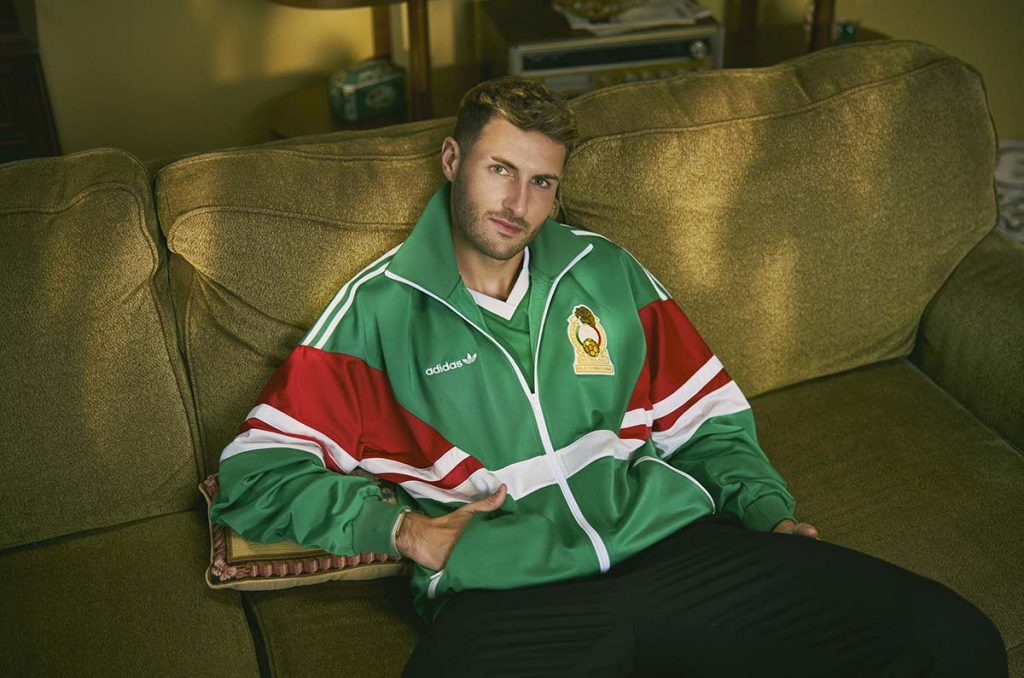 La colección retro recupera la estética del segundo Mundial en casa y ya se encuentra a la venta en la tienda digital.