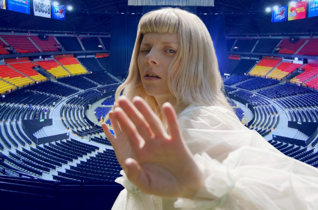 Aurora en México concierto What Happened To The Heart Palacio de los Deportes estreno en cines