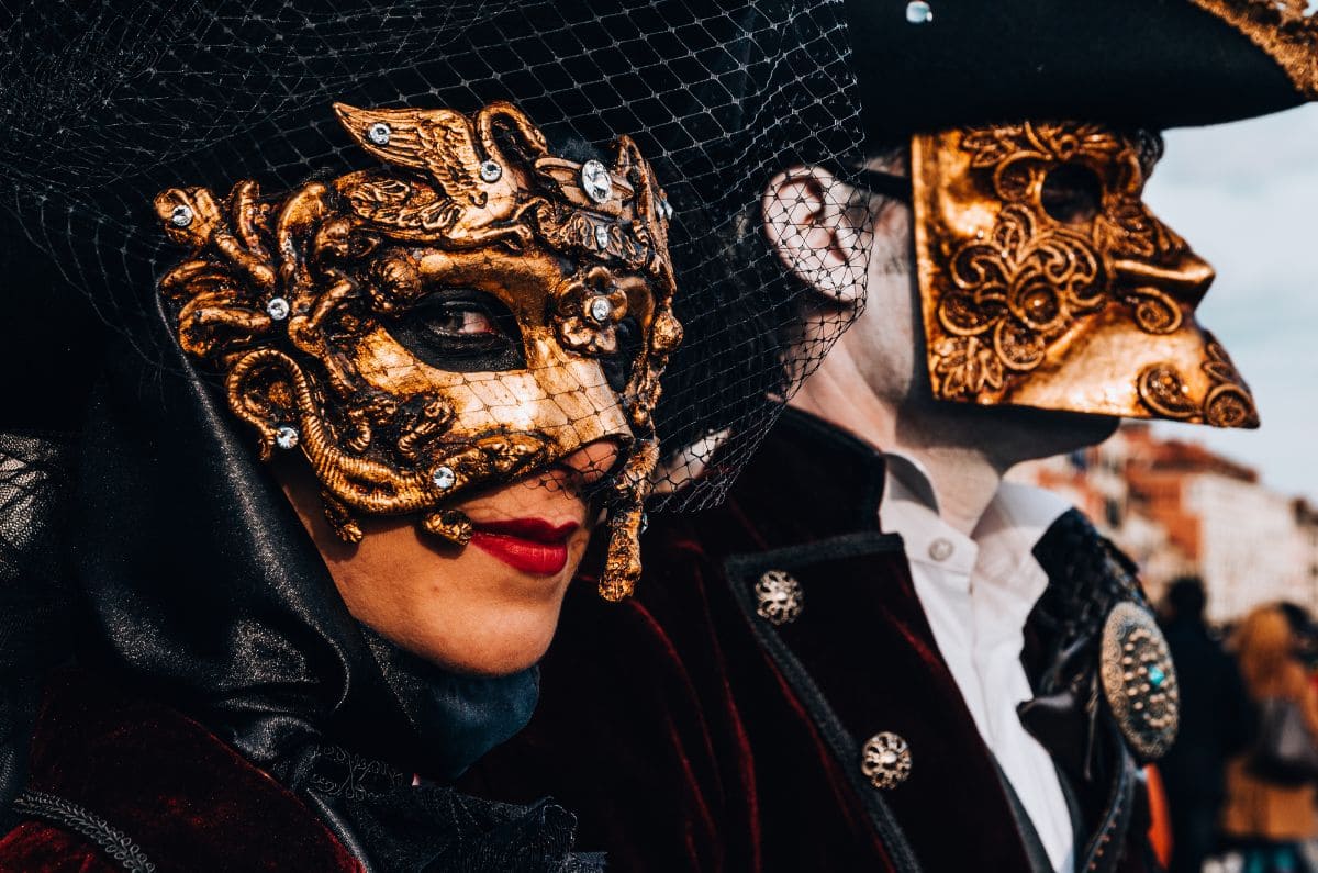 Celebra el 14 de febrero en este baile de disfraces y máscaras en CDMX