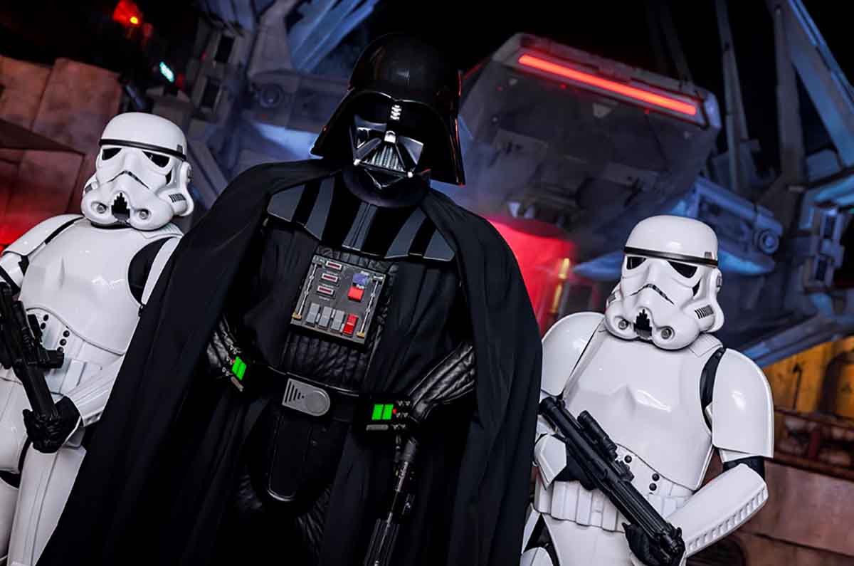 Darth Vader y Luke Skywalker llegan a Disneyland y Galaxy’s Edge