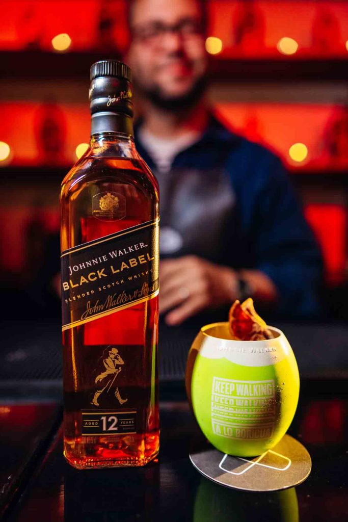 Descubre cuatro mezclas originales de Johnnie Walker para conmemorar la tradición del whisky este 8 de febrero con ingredientes frescos y vibrantes.
