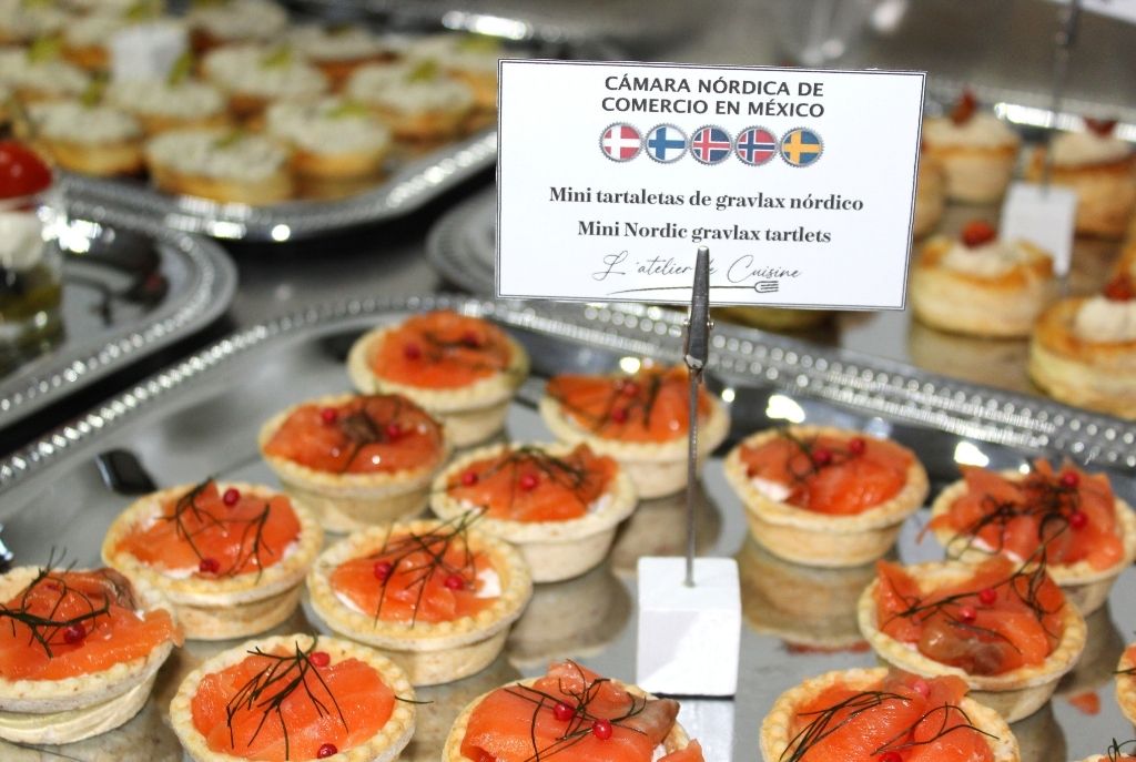 Tartaletas de gravlax nórdico