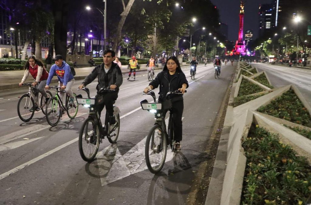 Así será el Paseo Nocturno del Día del Amor y la Amistad en CDMX