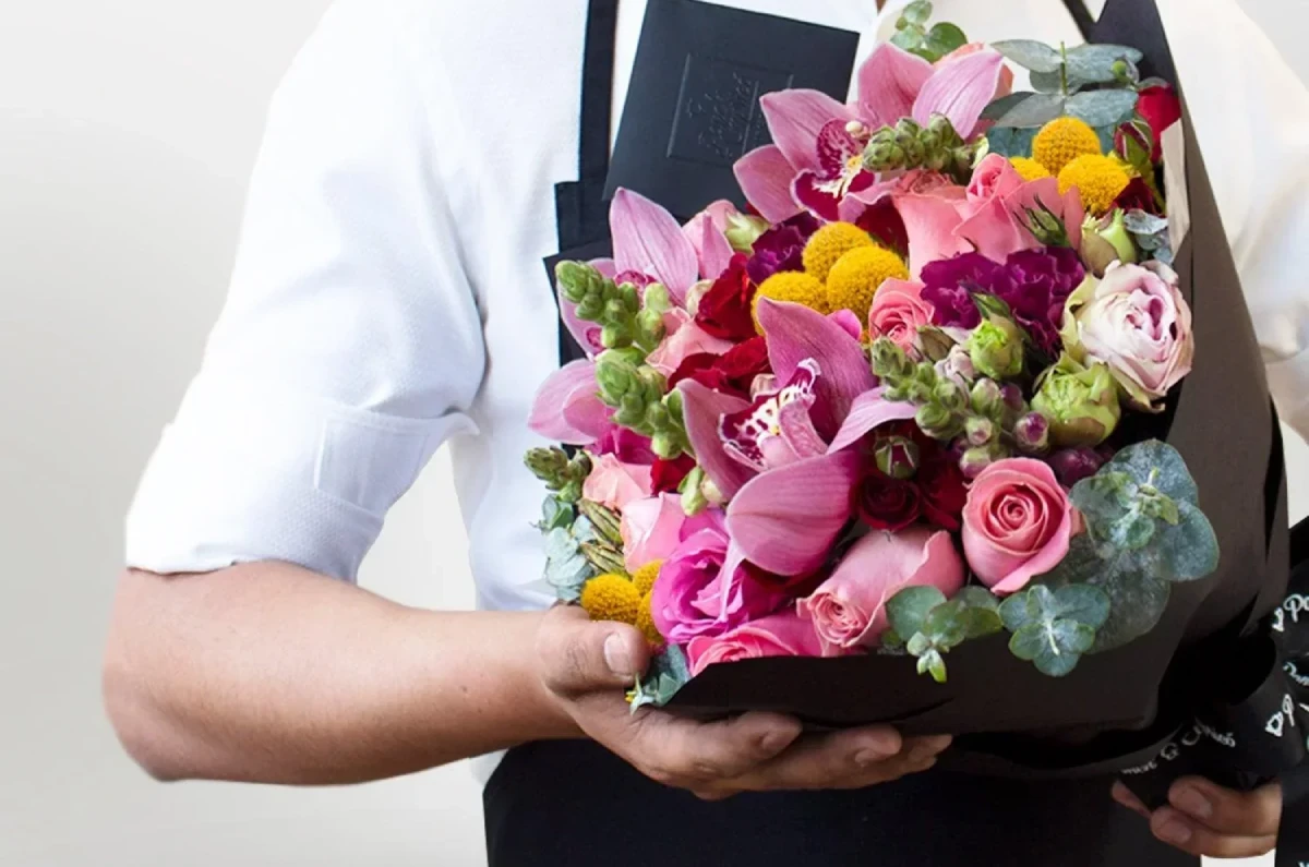 ponch-y-caprico-arreglos-florales-portada