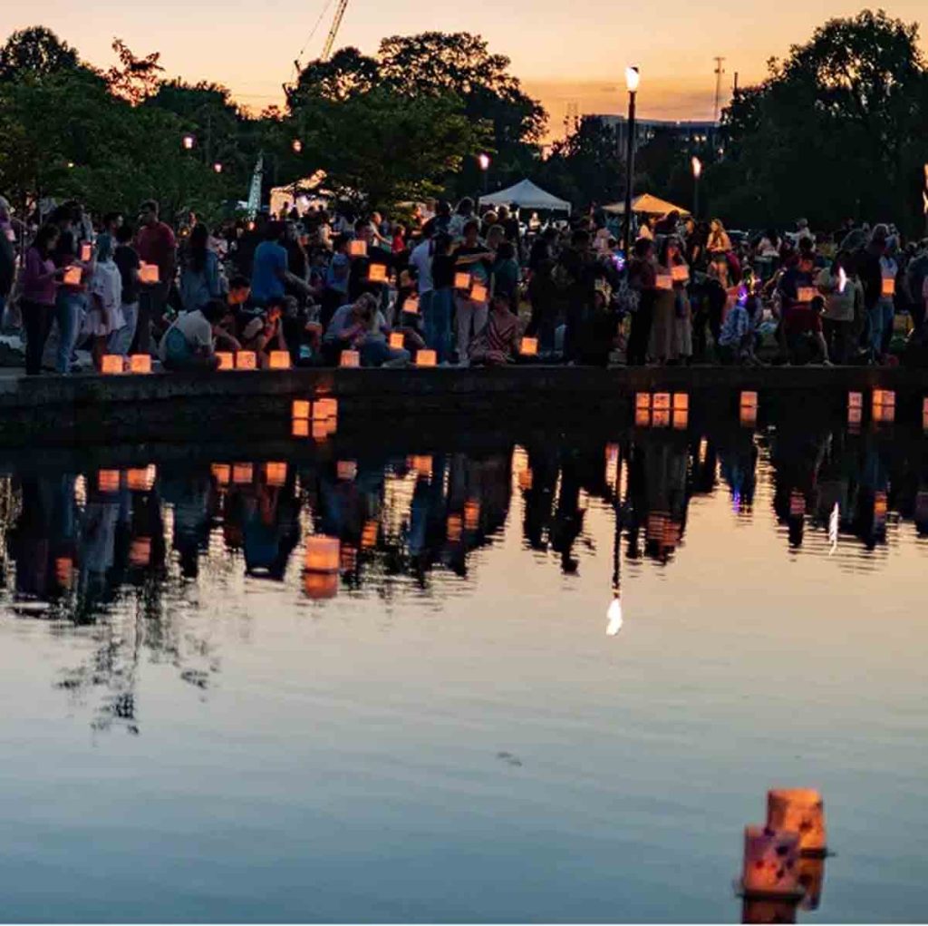 Una noche para soltar deseos y conectar con la comunidad en un espectáculo visual único. Únete a la lista de espera para la preventa exclusiva