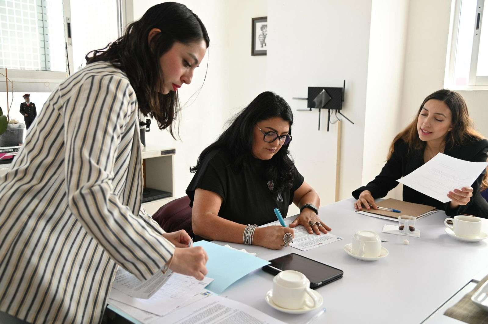 Secretaría de Mujeres y Farmacias San Pablo firman alianza para ofrecer empleo y salud gratis en CDMX 