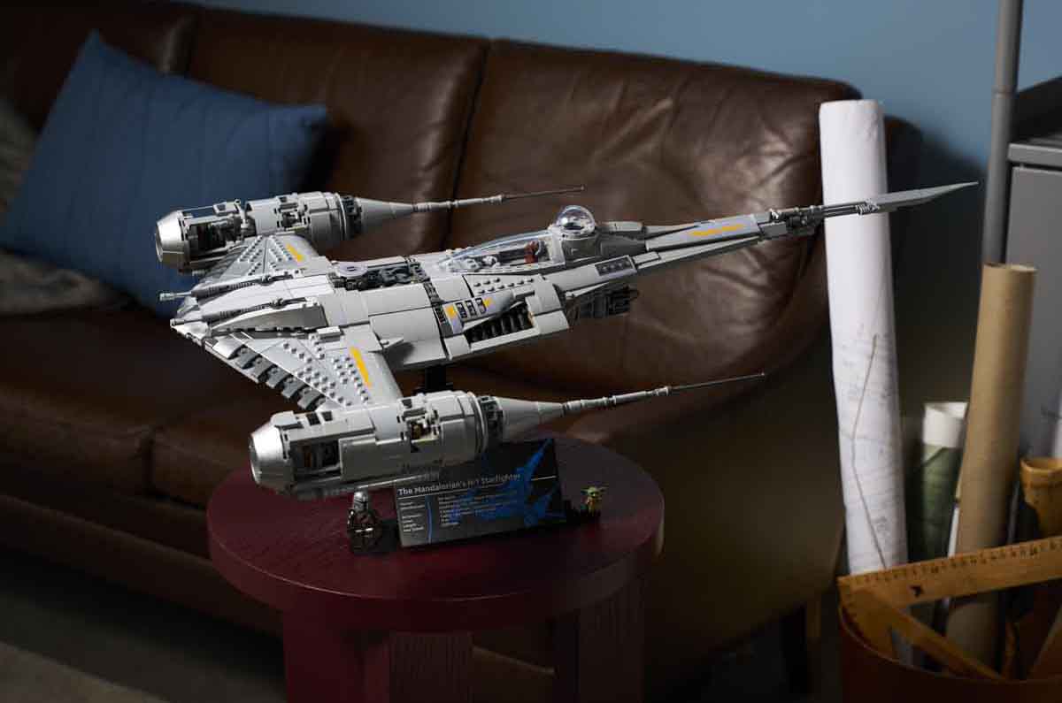 LEGO presenta el Caza del Mandalorian para celebrar May The 4th