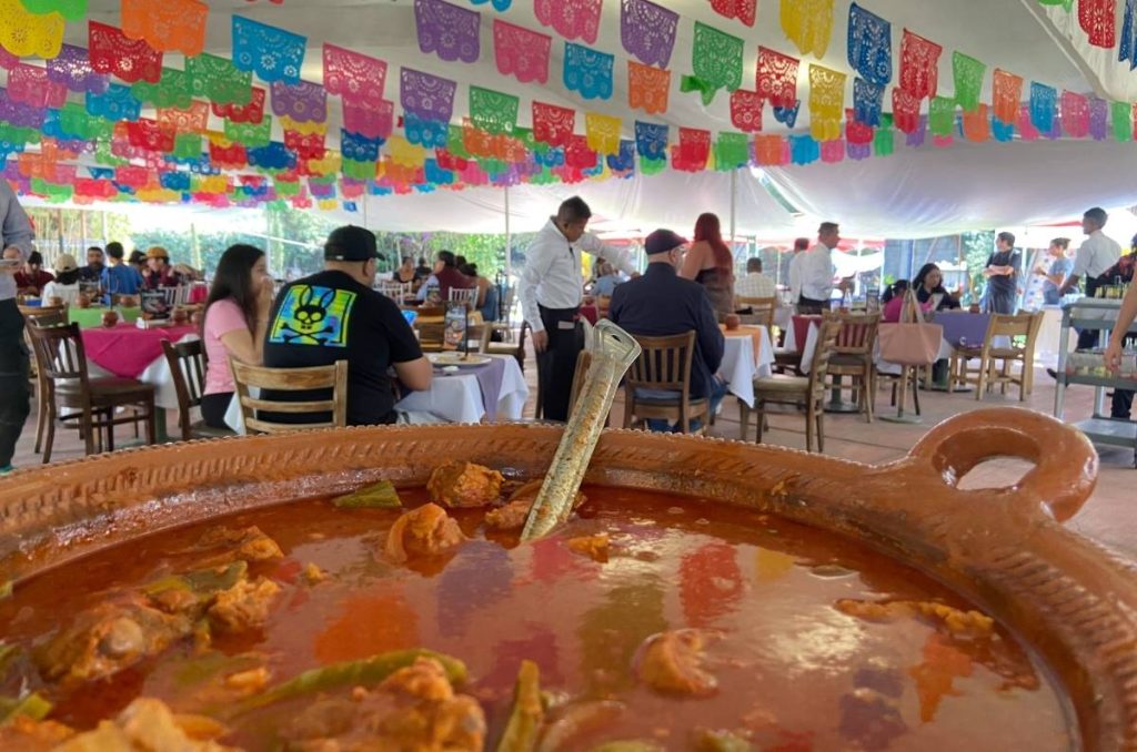 La Finca: Un oasis gastronómico en el camino, la parada oblicada donde los sabores reconfortan y las porciones sorprenden