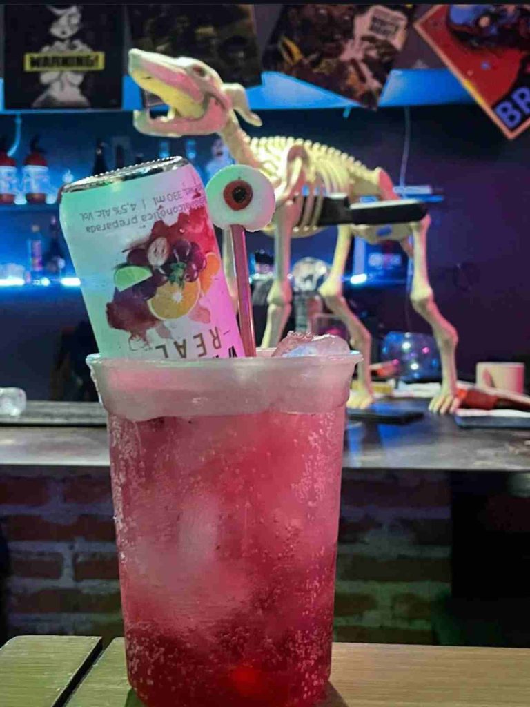 ¿Zombieconcierto? Tributo a Arctic Monkeys y The Strokes en CDMX 1