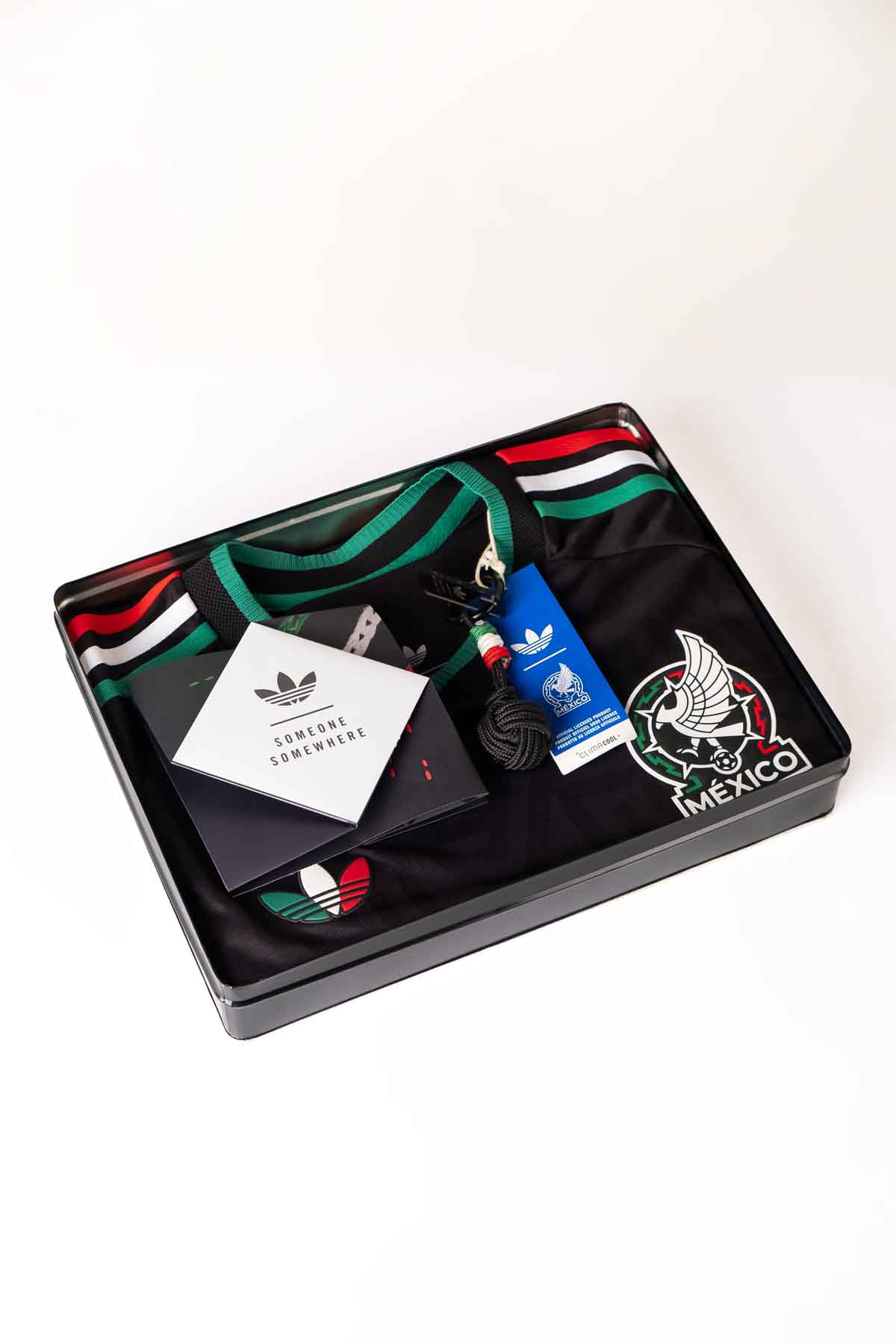 Compra tu jersey edición limitada de la selección mexicana creado por Adidas y Someone Somewhere. Son solo 2026 piezas bordadas a mano