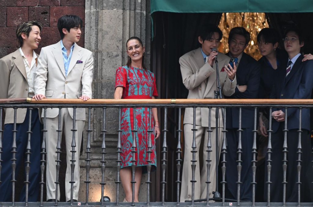 BTS en el Zócalo Claudia Sheinbaum confirma regreso a México en 2027 con nuevo concierto ARIRANG