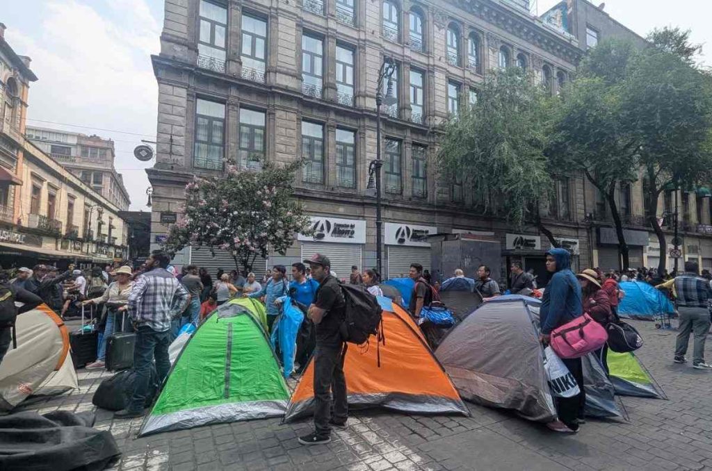 CNTE sigue con sus actividades en CDMX en tercer día de plantón