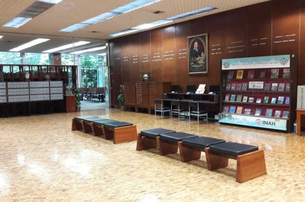 Foto: Biblioteca Nacional de Antropología 