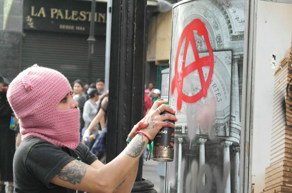 Marchas hoy en CDMX: Colectivo Antifascista afectará vialidades en el Monumento a la Revolución