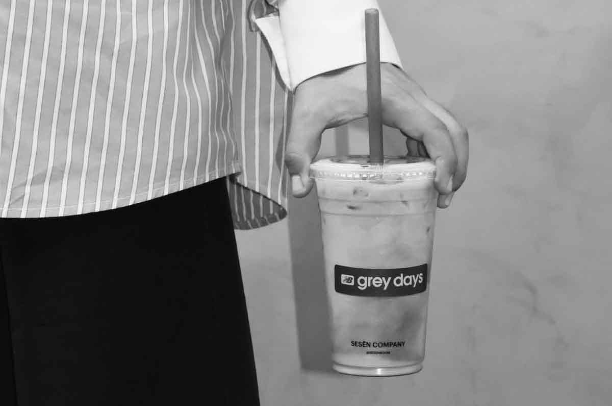 New Balance y sesēnroom lanzan el Grey Latte para celebrar los Grey Days