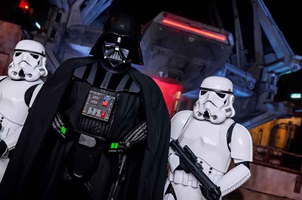 Mandalorian y Grogu llegan a Star Wars: Galaxys Edge en Disneyland