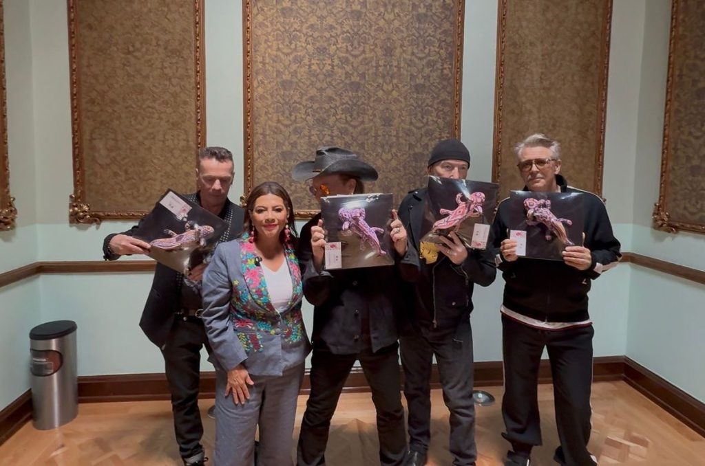 U2 en México reunión con Clara Brugada invitación concierto gratis en el Zócalo CDMX