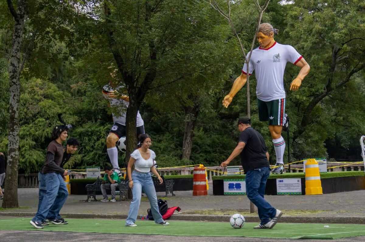 Llegan Los Gigantes del Fútbol a Chapultepec