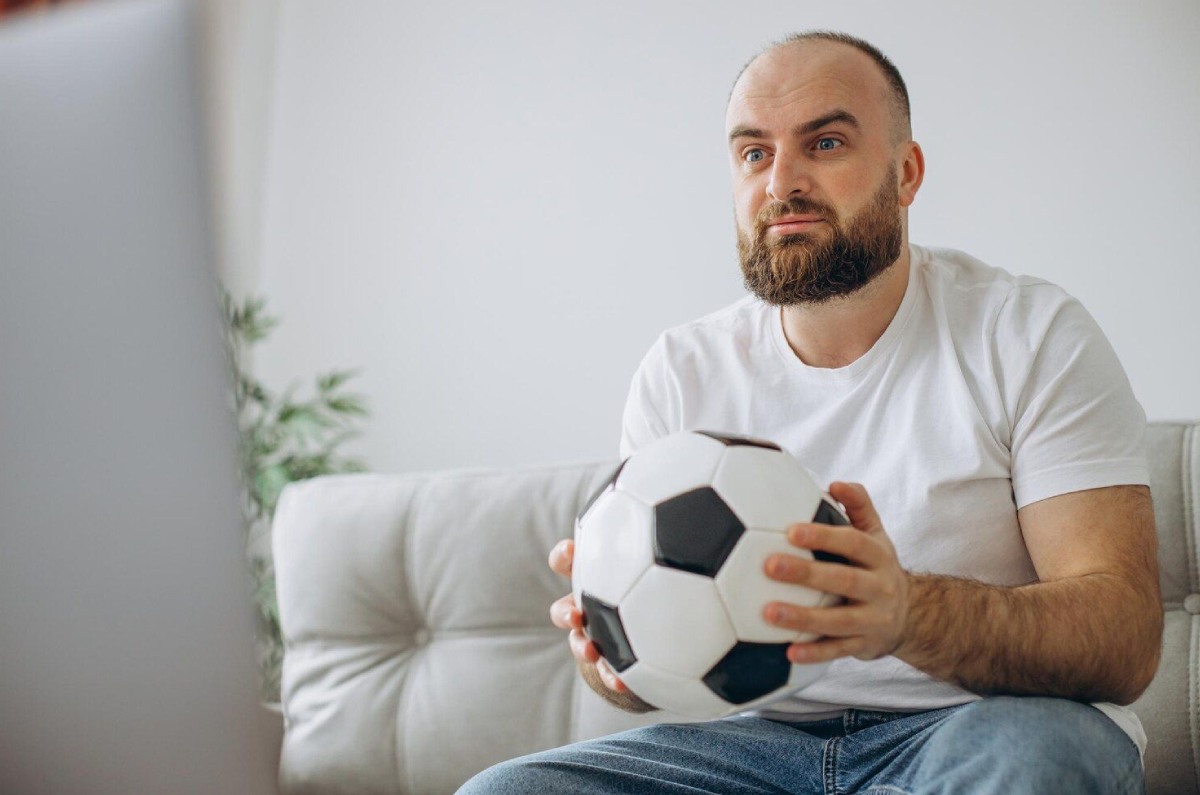 Cómo el fútbol, las redes sociales y las plataformas interactivas compiten por la atención del usuario