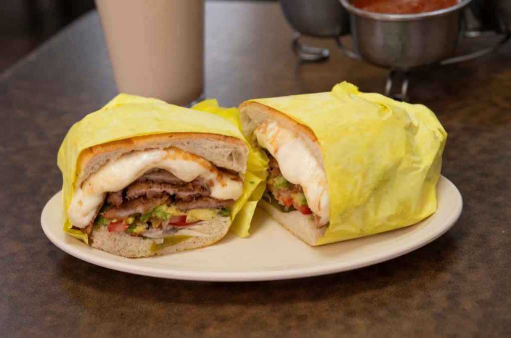 Estas son las famosas Tortas Sur 12 que conquistan el sur de la CDMX