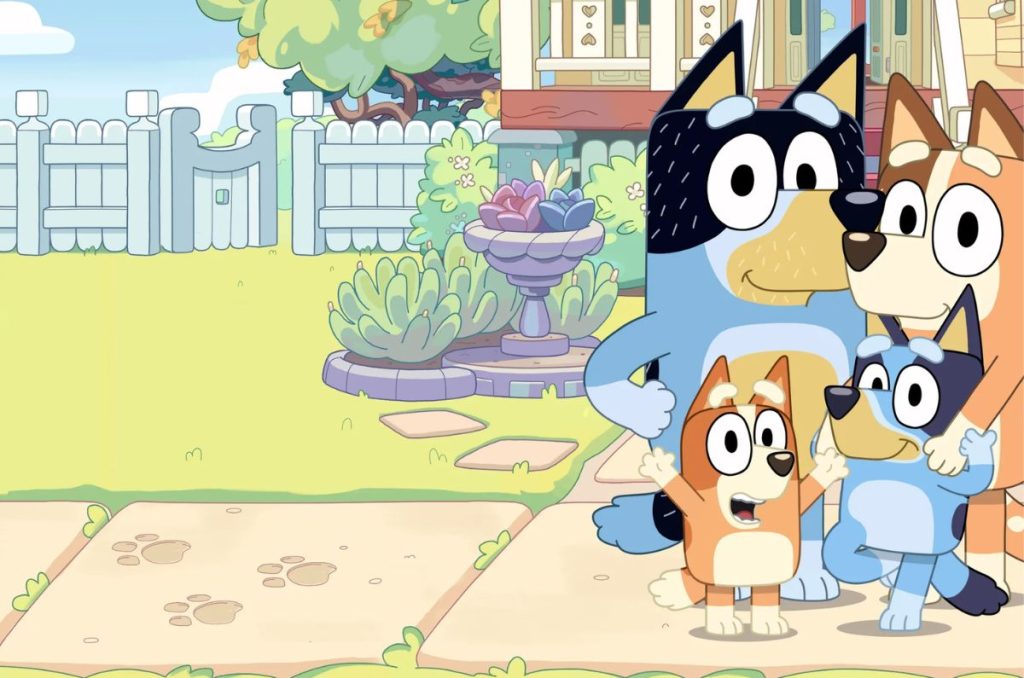 Bluey no solo conquista a los niños. Expertos explican por qué muchos perros también quedan fascinados con esta popular serie animada